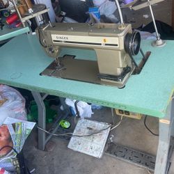 Singer Sewing Machine