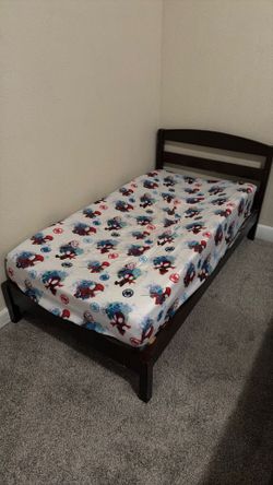 Free toddlers bed