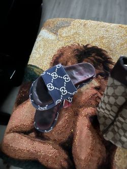 Gucci Sandals size 7