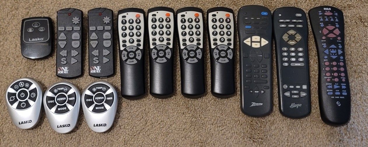 Remotes 13 Remotes For $10 ( PICK-UP ONLY )