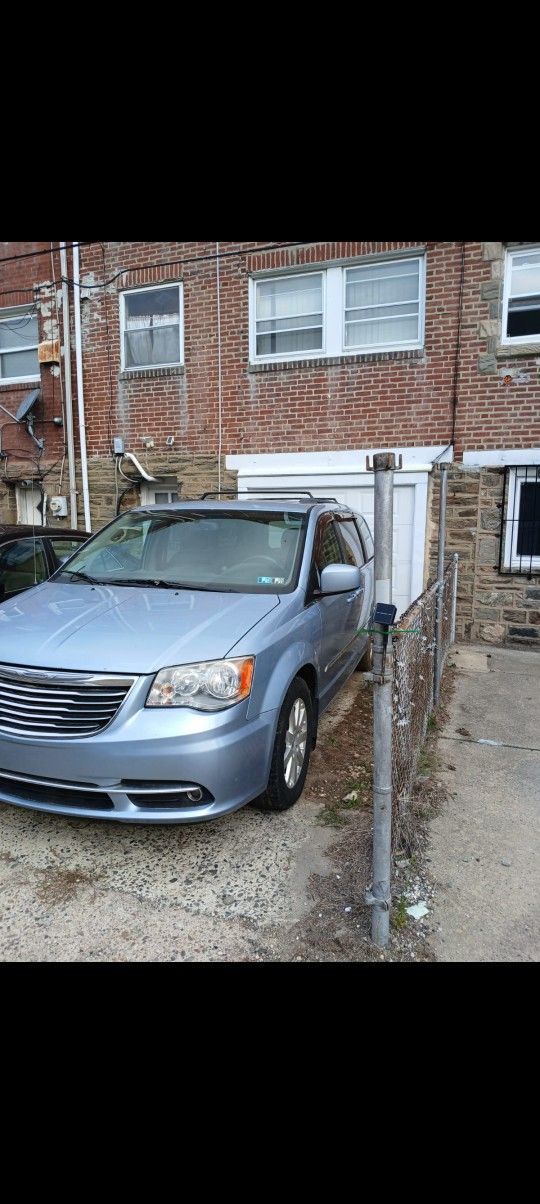 2013 Chrysler Town & Country