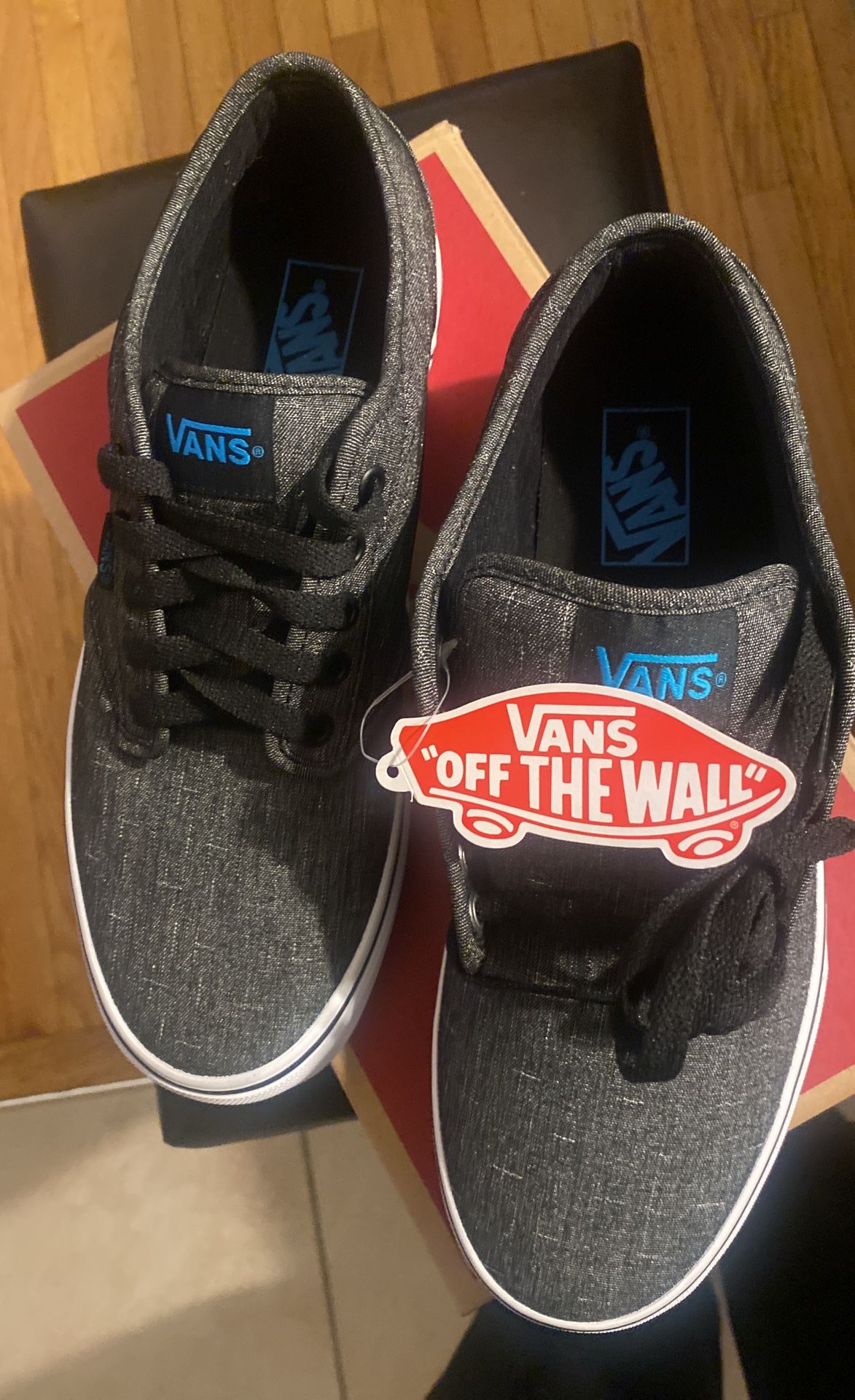 BRAND NEW ( MENS VANS) 9.5 M Sneakers