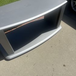 Mirror pictures tv stand