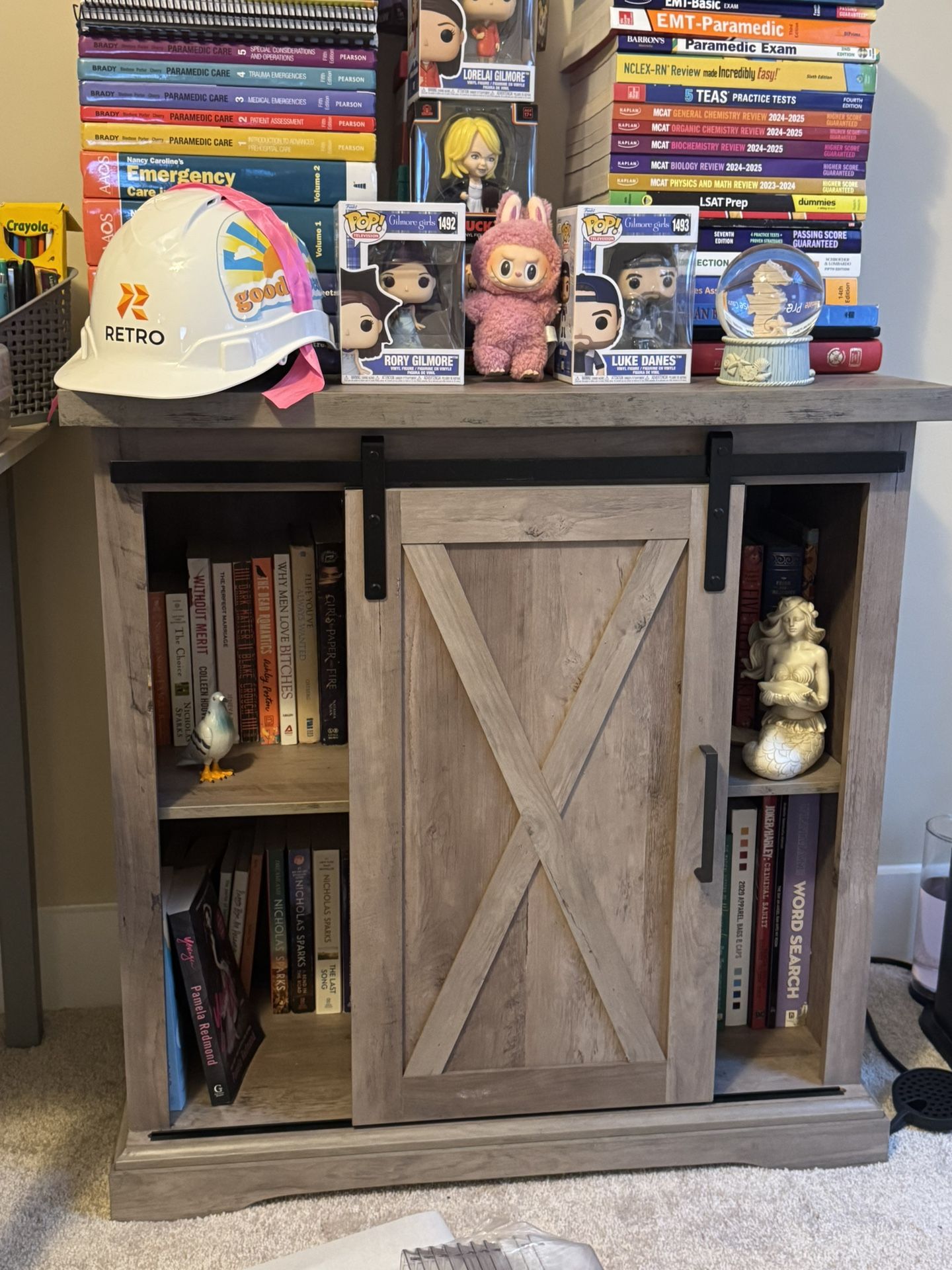 Bed Room Cabinet/ Storage With Barn Door