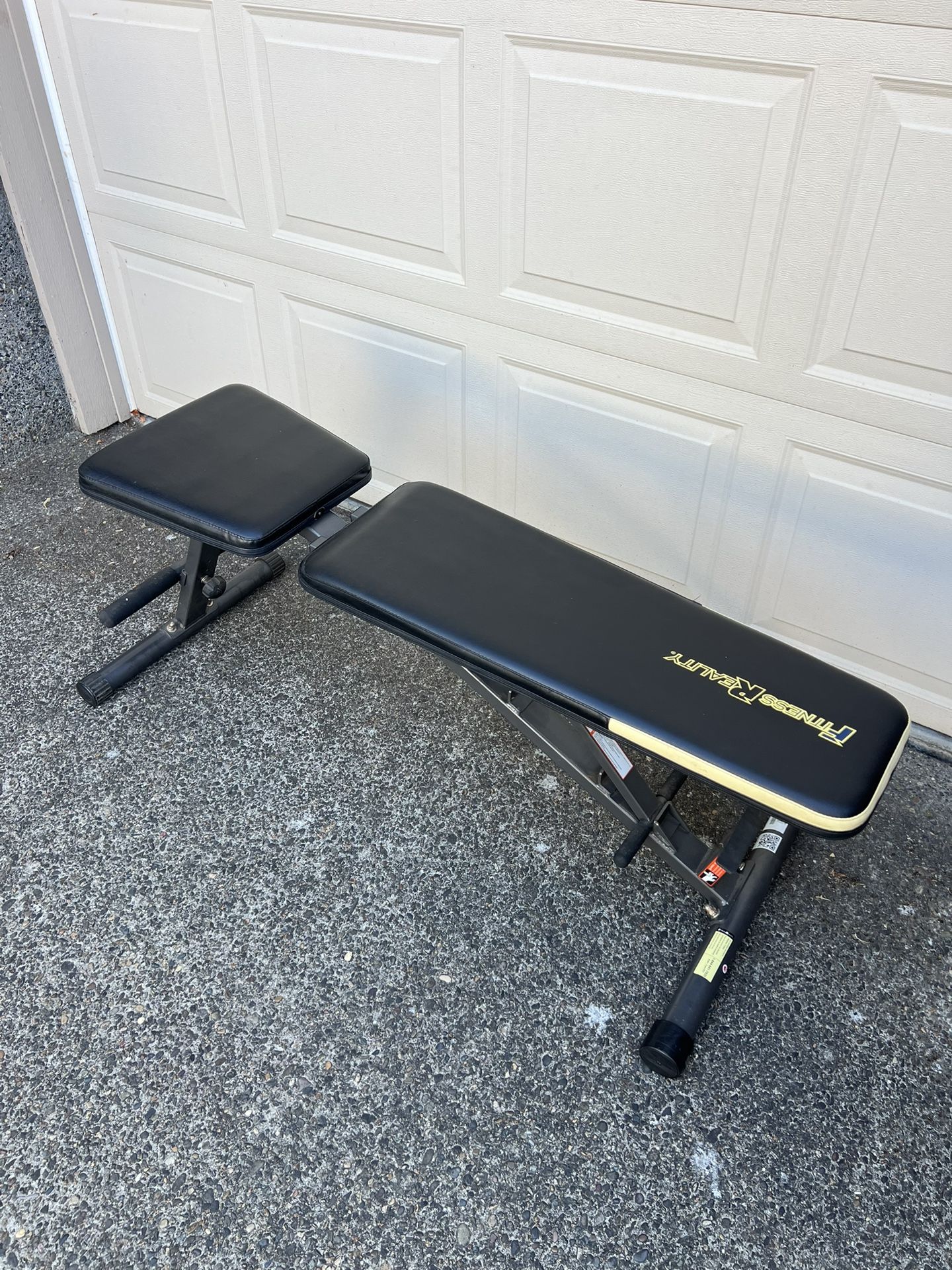 Adjustable Weight Bench