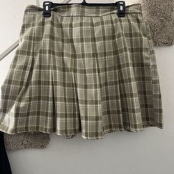 Women’s Skirt Light Green Size XL 