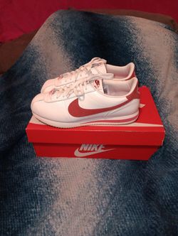 Women's Nike Cortez "Valentines Day"