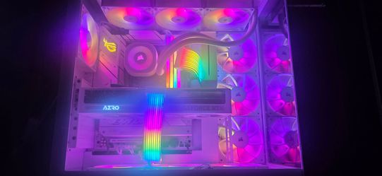 High-End Gaming PC – RTX 5070, Ryzen 9 9950X, 64GB DDR5 RGB