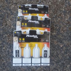 Master Lock M530XQLH Magnum Solid Steel Keyed Alike Padlocks 1-Pack 4-Count