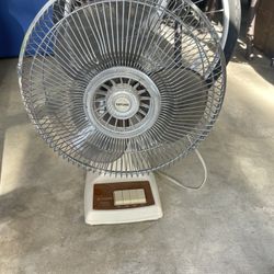 OSCILLATING FAN 3 SPEED