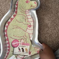 Winston’s Cake Pan 