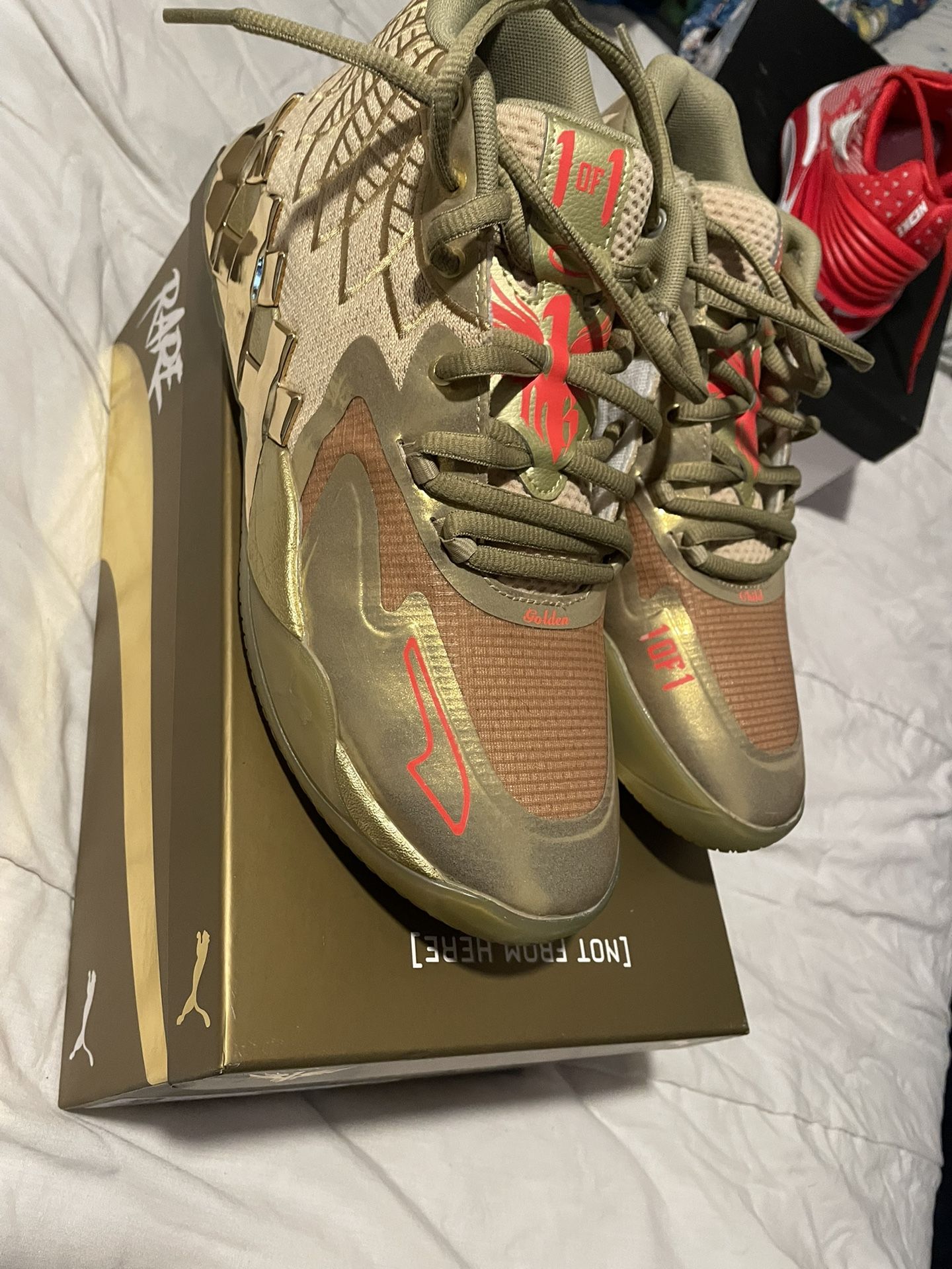 M.B 1.0 Golden Child Size 9.5