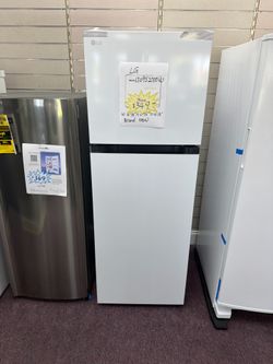 LG top freezer , W22”, H 62”, D 25”