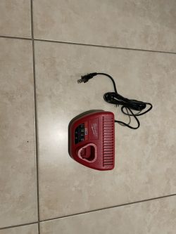 Milwaukee M12 Charger