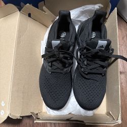 Adidas Ultraboost Casual Running Shoes Triple Black HQ4204 . Sz 6W