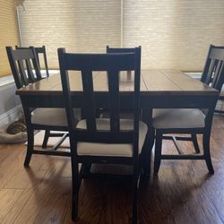 Kitchen/Dinette Table With Six Chairs