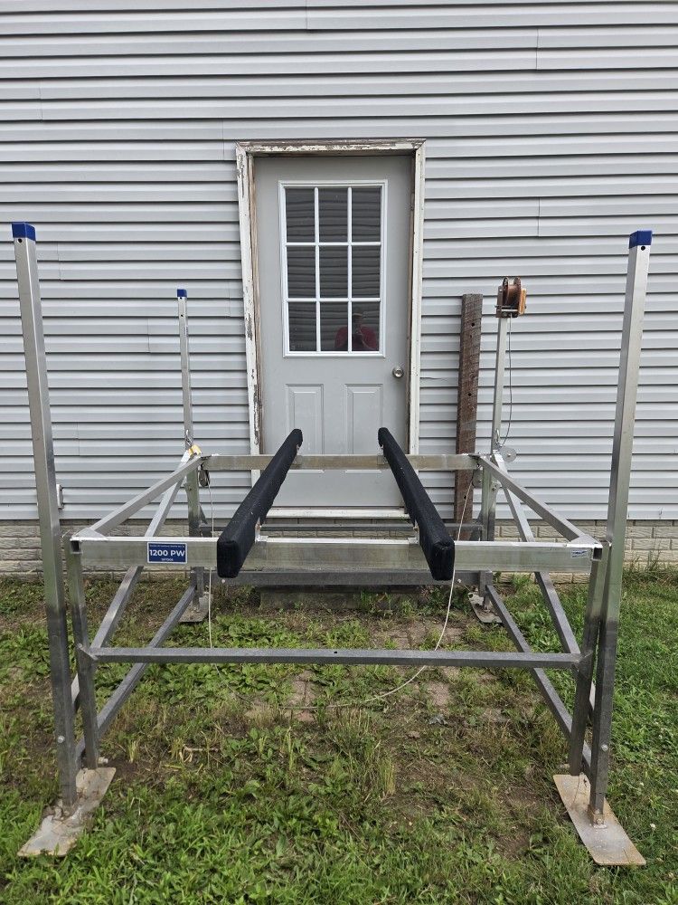2023 Shoremaster PWC Lift Single