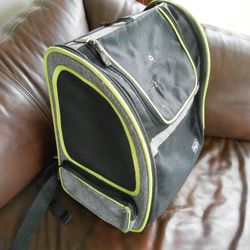 PETSFIT travel Carrier/ Pet Backpack 