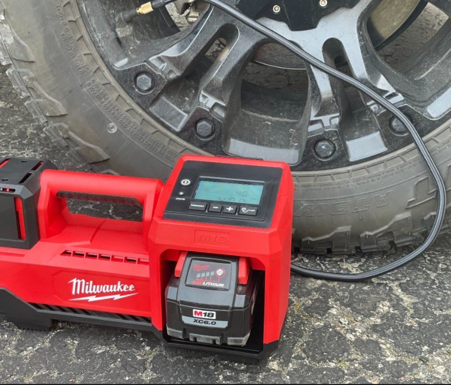Miluakee M18 Tire Inflator