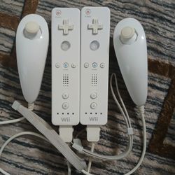 2 Pairs Nintendo Wii Controllers 