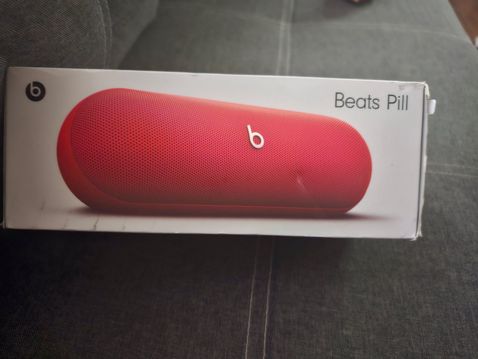 Beats Pill 