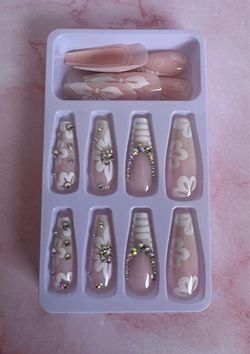 Floral Rhinestone Press-On Nails