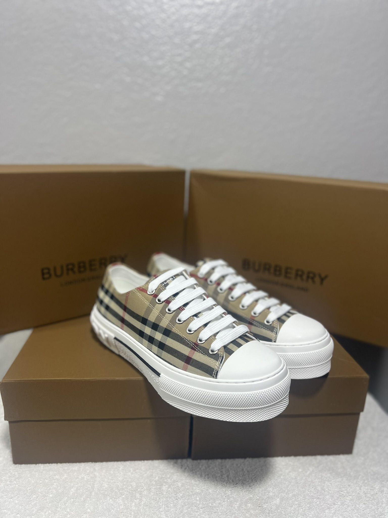 Women’s Burberry Shoes 