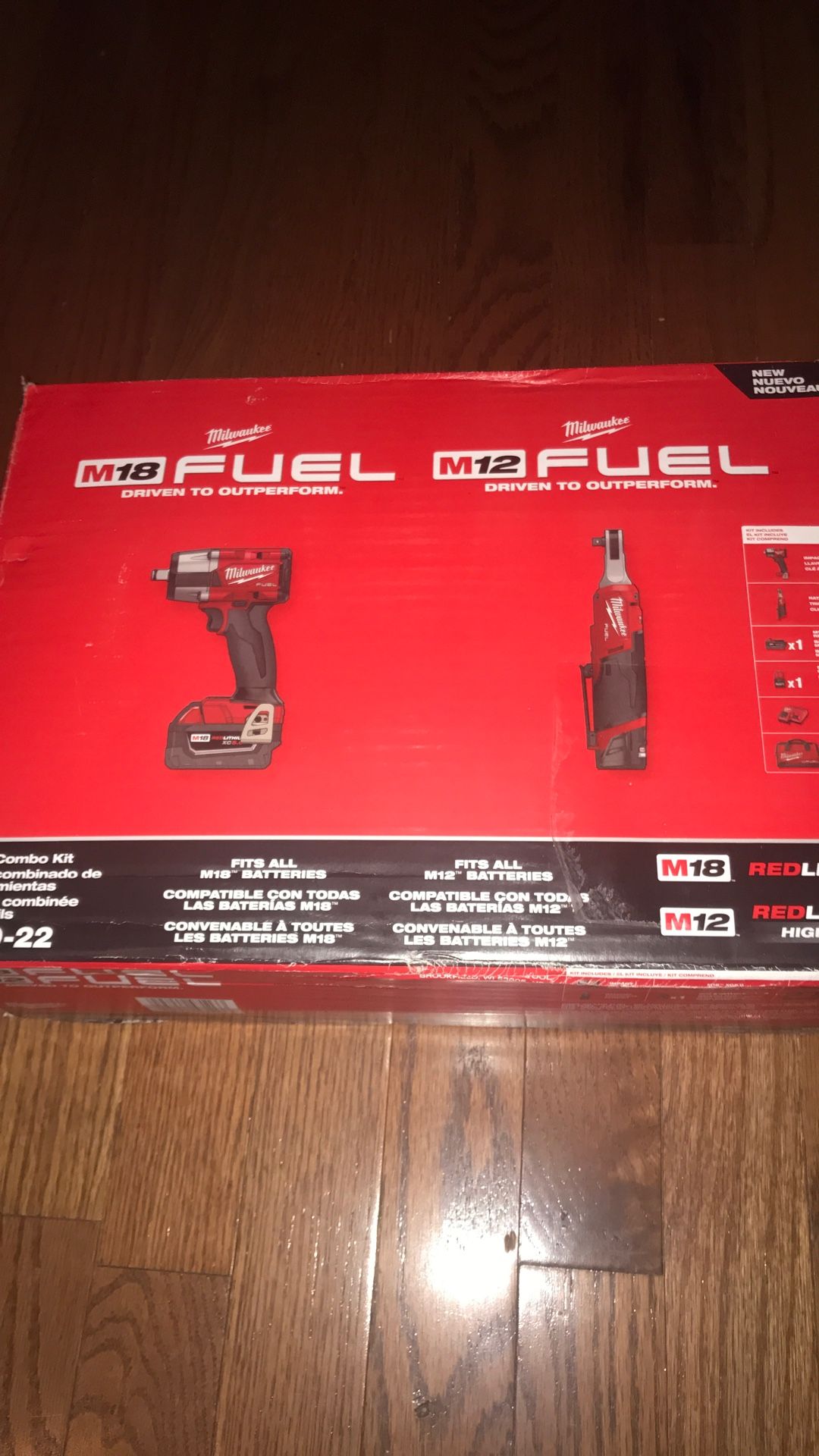 Milwaukee M18 Fuel 1/2” Mid Torque Impact Wrench M12 Fuel 3/8 Ratchet Kit