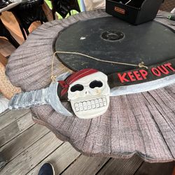Halloween Skull And Sword Keep Out Sign Ex Cond