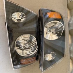 Ford F150 headlight year 2004 to 2008