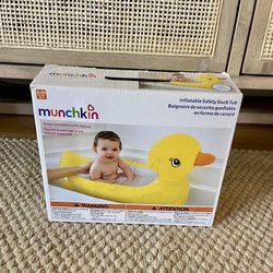 Munchkin White Hot Inflatable Safety Duck Tub