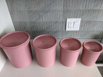 Tupperware Canister Set
