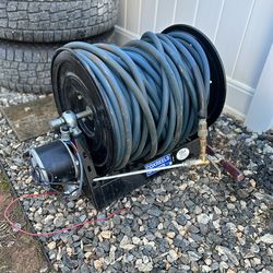Electric Coxreel with 325ft 1/2”. Hose with spray wand