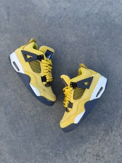 Jordan 4 Lightings