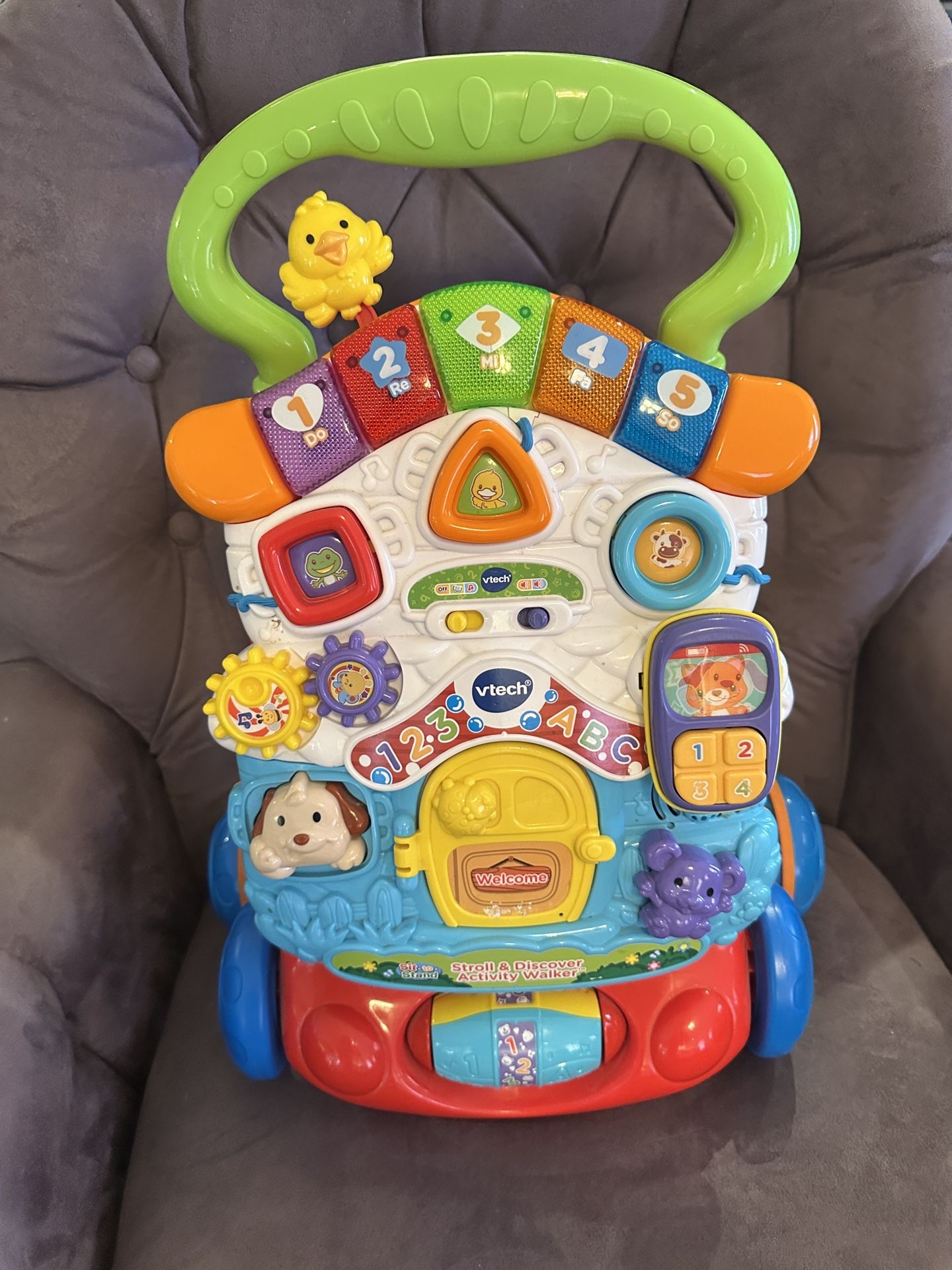 VTech Stroll & Discover Activity Walker with Accessories, Baby and Toddler Toys