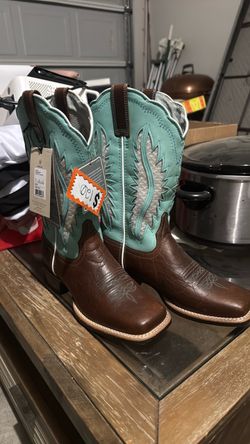 Women’s Blue Ariat boots