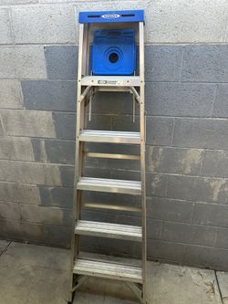 Werner Aluminum Step Ladder With Shelf