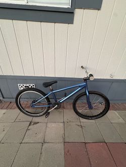 Free Agent 26in BMX