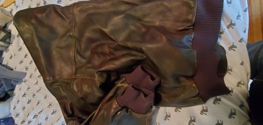   Like New Pelle Pelle  Slick    ..Weekend Special 200$