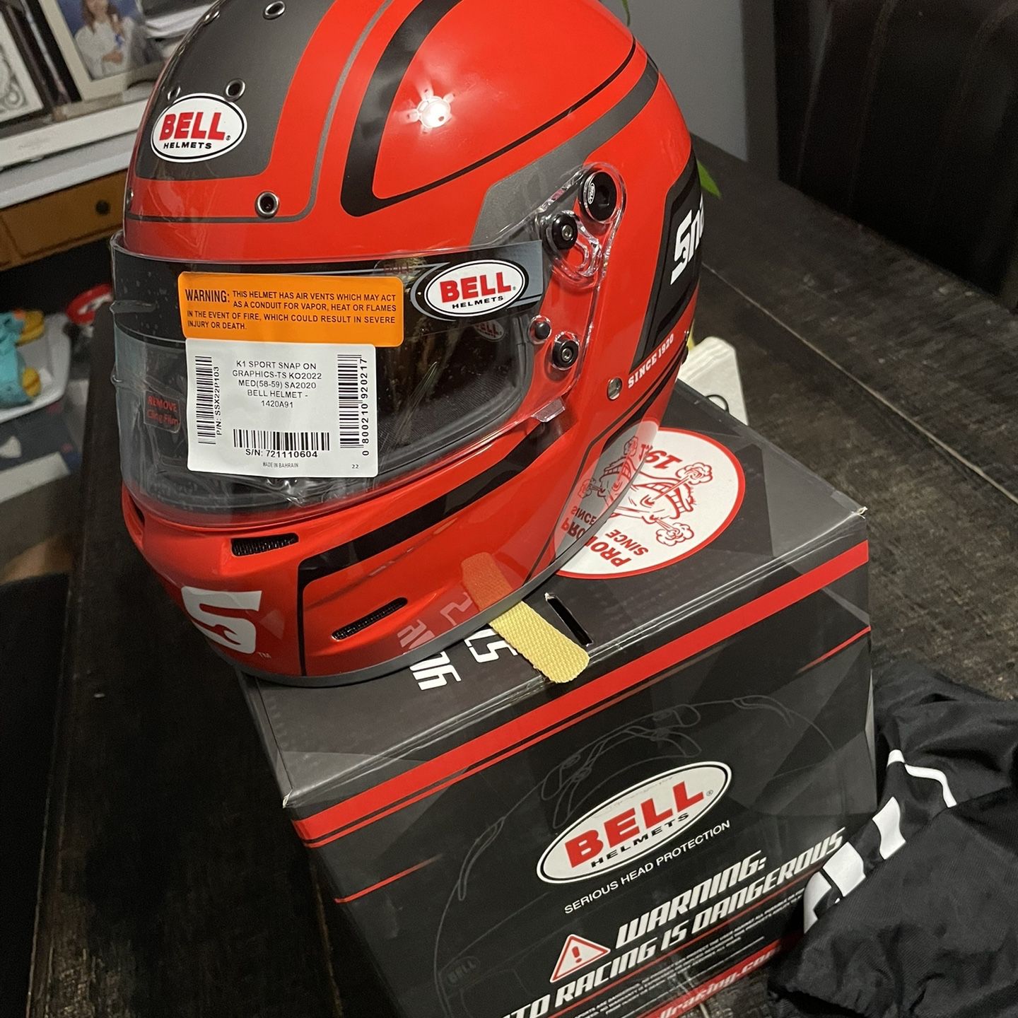 bell helmet cnap Qualifier Top Air Pumper Prerunner The K.1 Pro can be used in an open wheel configuration with air intake and with a closed car configuration with top forced air insert Bell Snap On Helmet Size