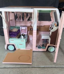 Dolls & Camper Van