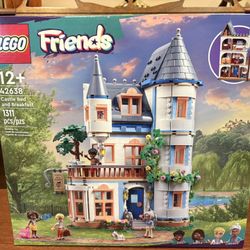 LEGO Friends Castle Bed and Breakfast 42638, NEW Sealed