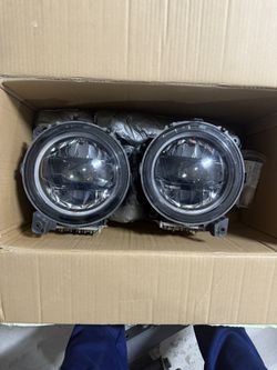 Jeep Wrangler / Gladiator Headlights 