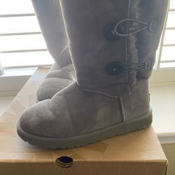 UGG BOOTS