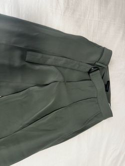 Size:4 - Banana Republic Wide-Leg Pants – Military Green –