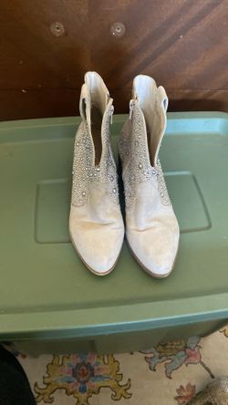 Size 7 Med Sparkle Boot