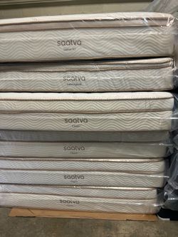 King size HD Saatva mattress queen also available $799.financing available no credit needed
