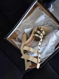 Ladies sandals sz 7.5 - 8