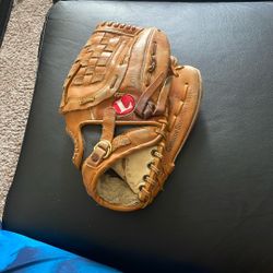 Louisville Slugger Baseball Glove    Size L