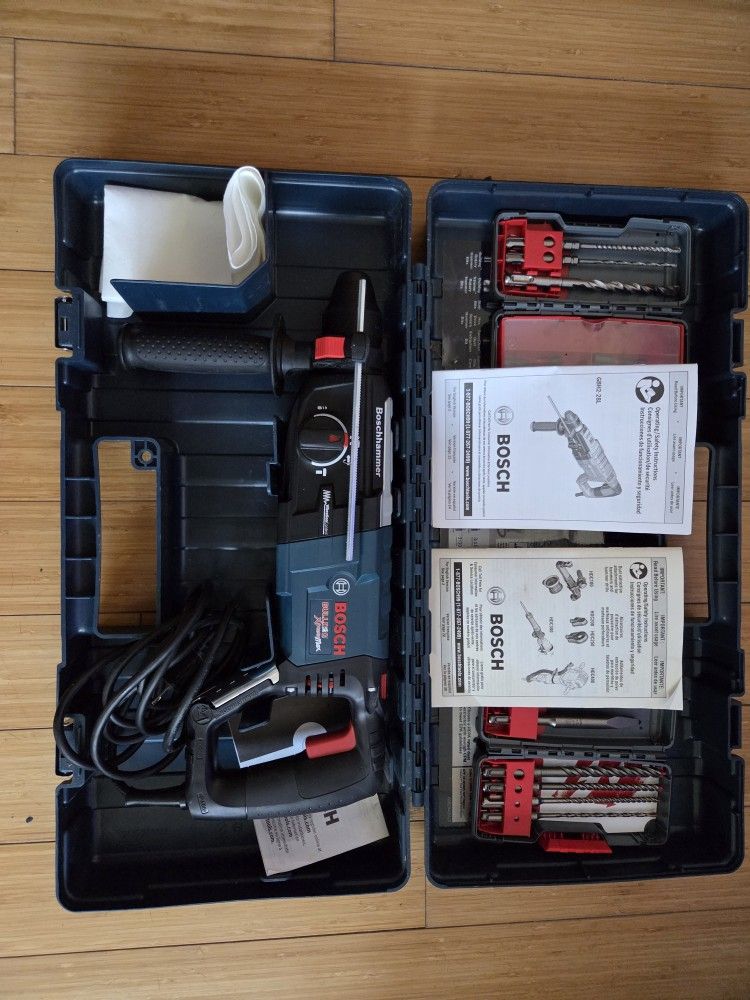 Bosch Bulldog Xtreme RH328VC Rotary Hammer + Extras - Like New